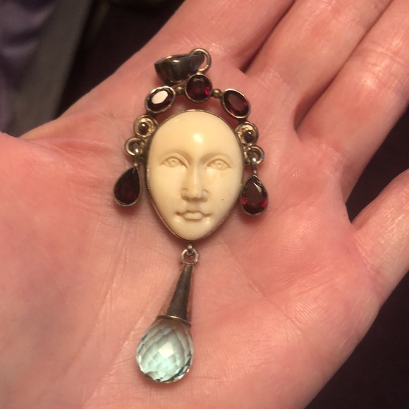 Absolutely Gorgeous Sterling Silver & Ruby & Moonstone Pendant - Picture 11 of 17